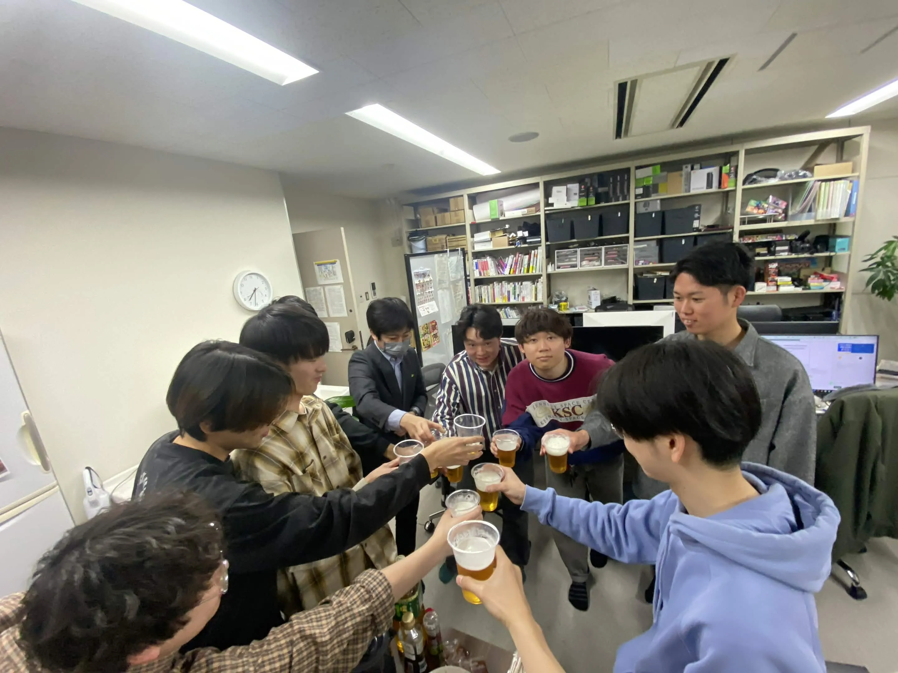 乾杯の様子 写真1